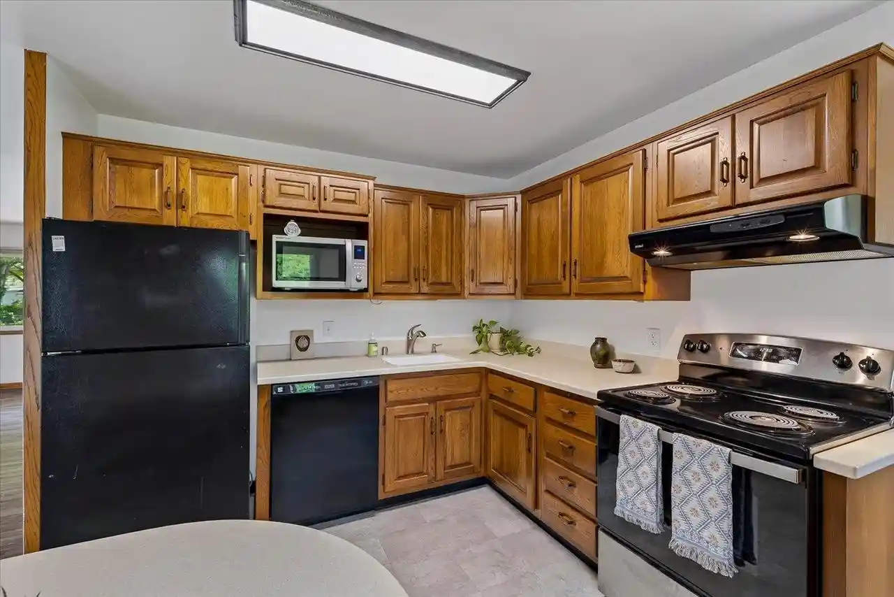 3rd image of 33 Belmont Road Road, Madison, WI 53714 | MLS# 2025942