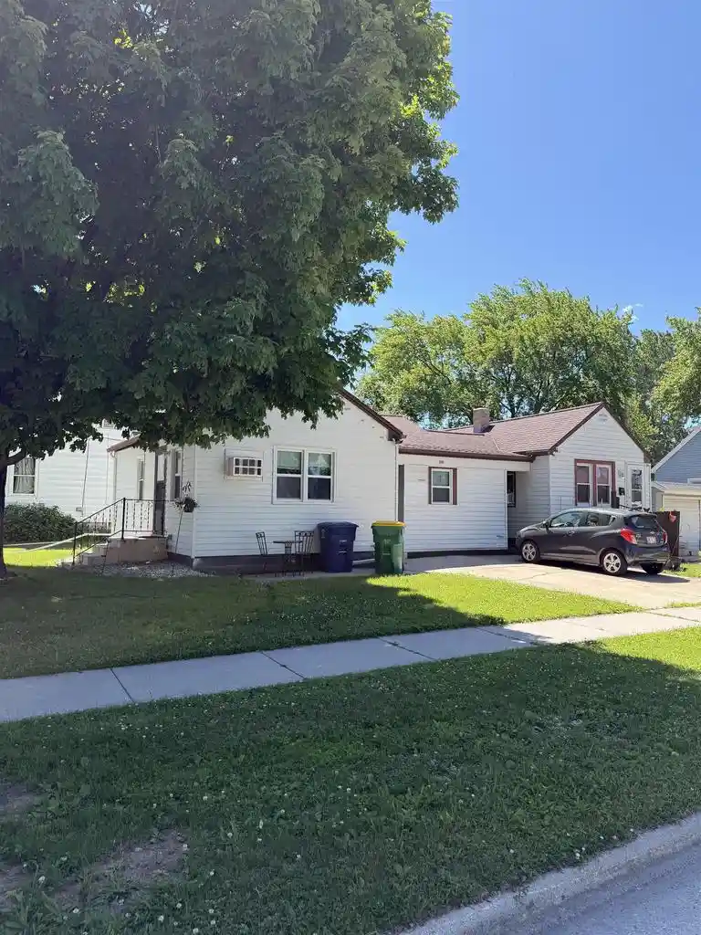 Homes for sale in Green Bay, WI | 1128 St George Street Street, Green Bay, WI 54302 | MLS# 50327466