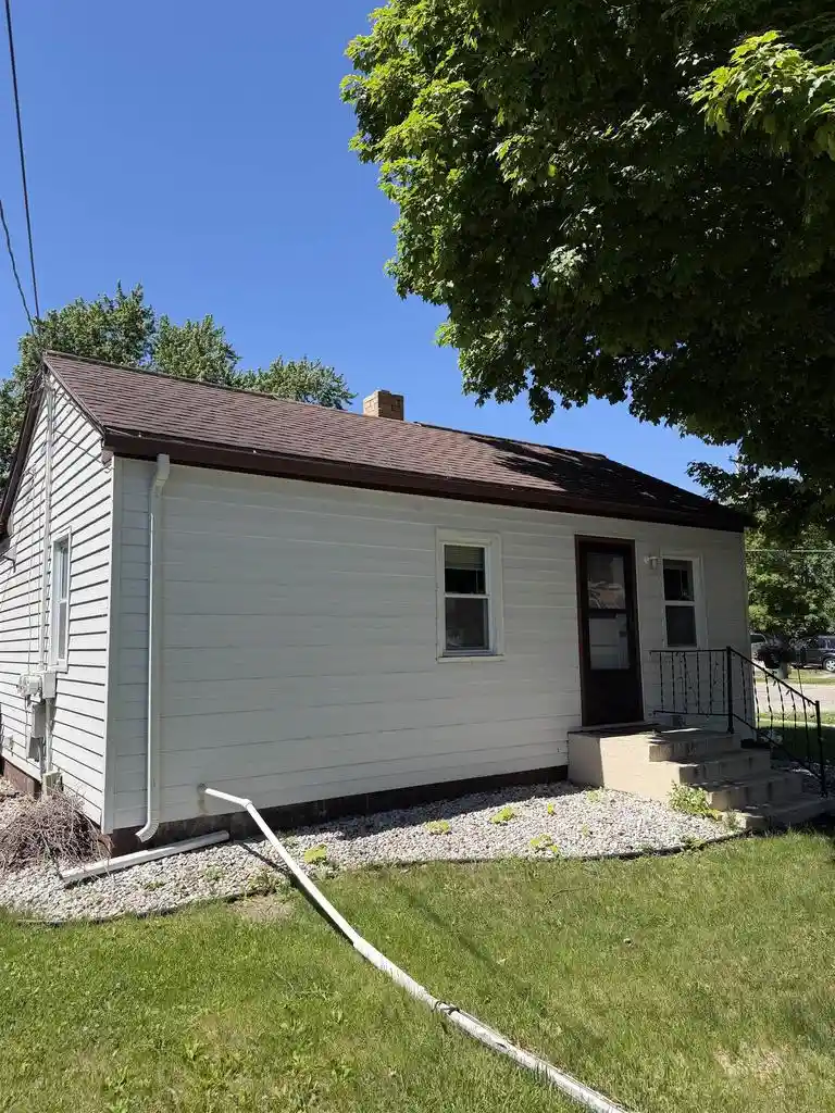 Homes for sale in Green Bay, WI | 1128 St George Street Street, Green Bay, WI 54302 | MLS# 50327466