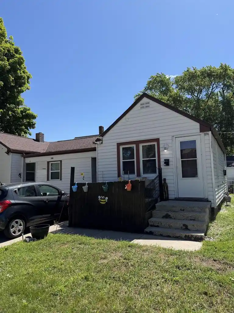 Homes for sale in Green Bay, WI | 1128 St George Street Street, Green Bay, WI 54302 | MLS# 50327466