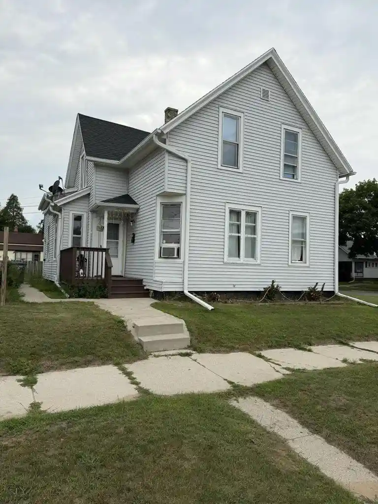 1st image of 2006 S 11th Street Street #2008, Sheboygan, WI 53081 | MLS# 1967559