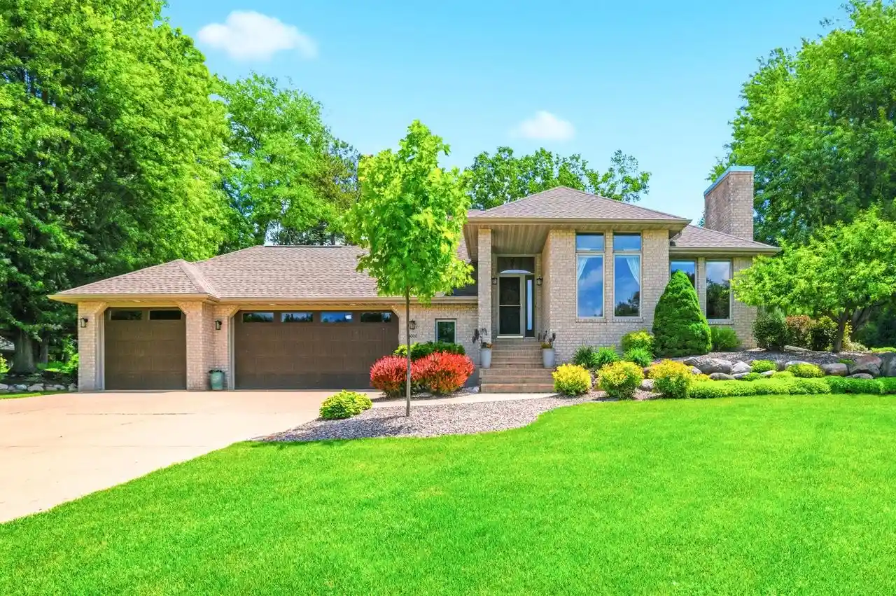 1st image of 4000 Buckeye Way Way, Green Bay, WI 54311 | MLS# 50327497
