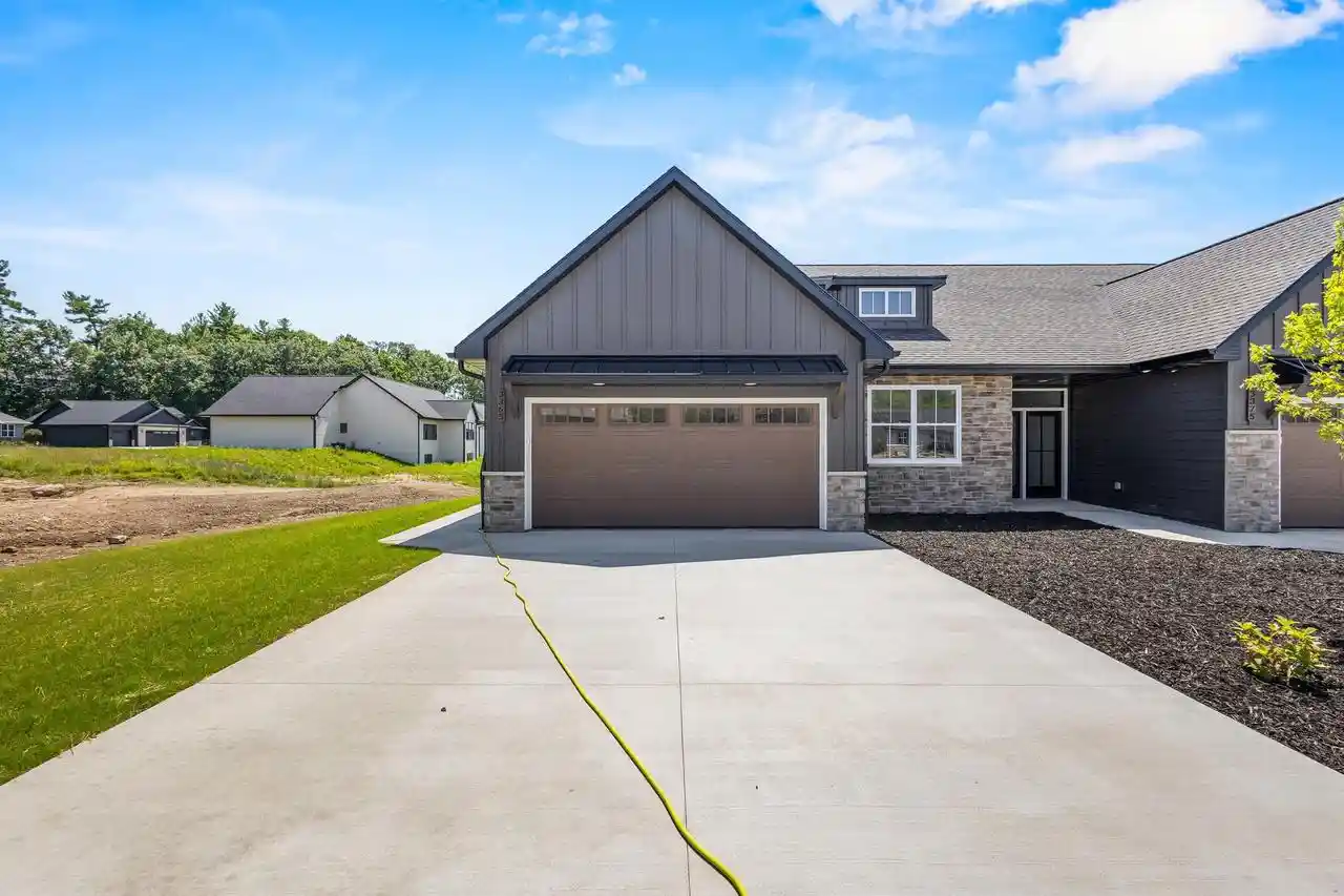 1st image of 3365 Shawano Avenue Avenue, Green Bay, WI 54313 | MLS# 50327500