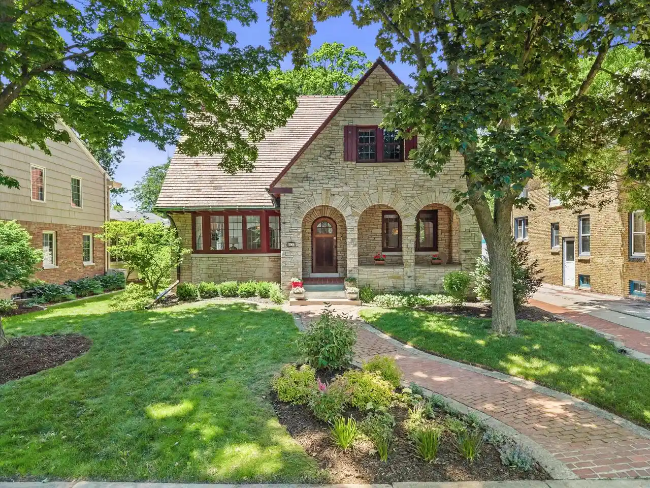 Homes for sale in Whitefish Bay, WI | 4637 N Murray Avenue Avenue, Whitefish Bay, WI 53211 | MLS# 1967562