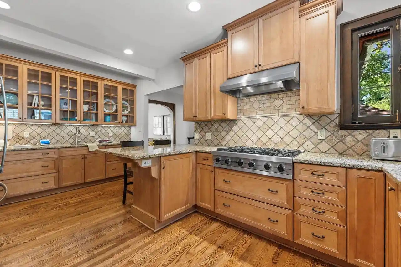 Homes for sale in Whitefish Bay, WI | 4637 N Murray Avenue Avenue, Whitefish Bay, WI 53211 | MLS# 1967562