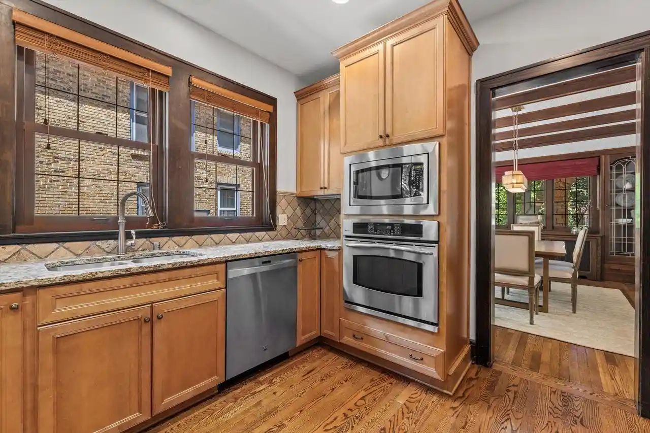 Homes for sale in Whitefish Bay, WI | 4637 N Murray Avenue Avenue, Whitefish Bay, WI 53211 | MLS# 1967562