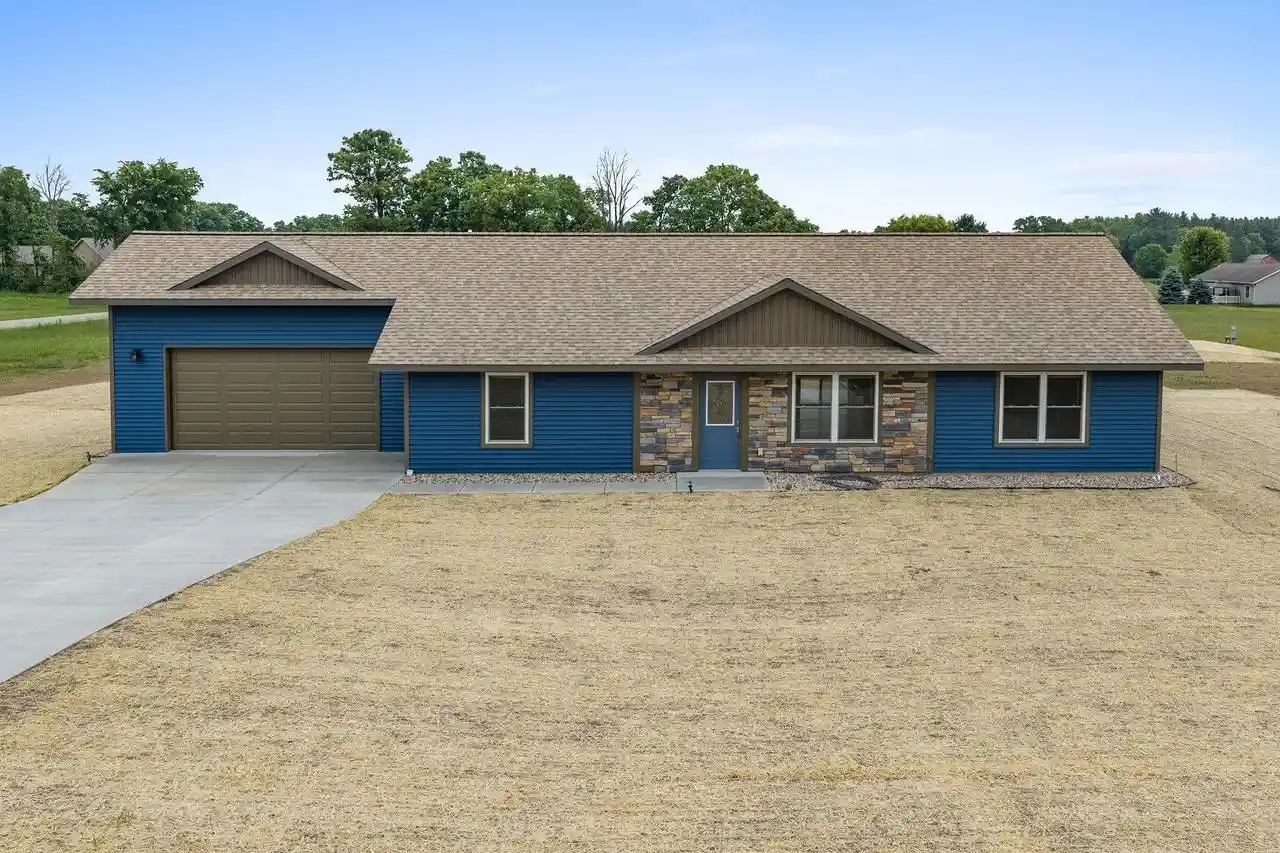 1st image of 1123 S Gale Lane Lane, Wisconsin Dells, WI 53965 | MLS# 2025987