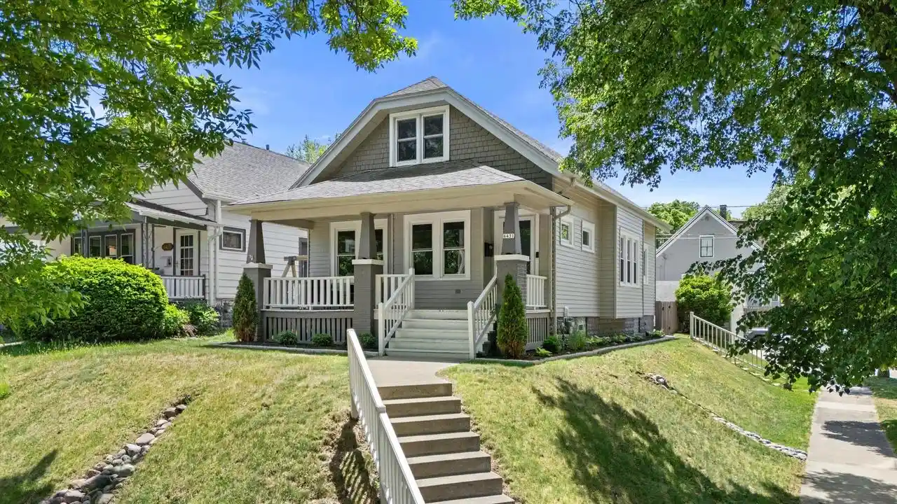 Homes for sale in Wauwatosa, WI | 6431 Vista Avenue Avenue, Wauwatosa, WI 53213 | MLS# 1967610