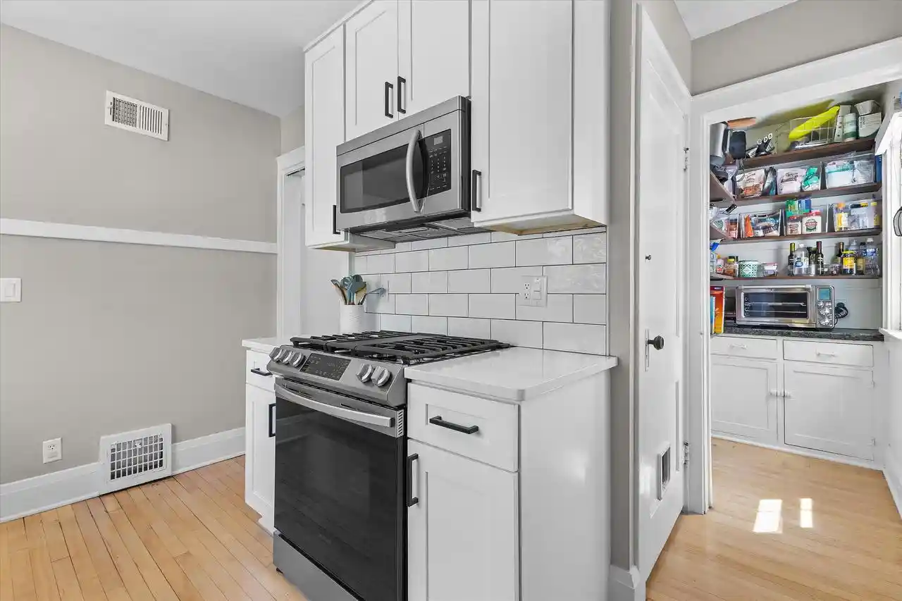 Homes for sale in Wauwatosa, WI | 6431 Vista Avenue Avenue, Wauwatosa, WI 53213 | MLS# 1967610