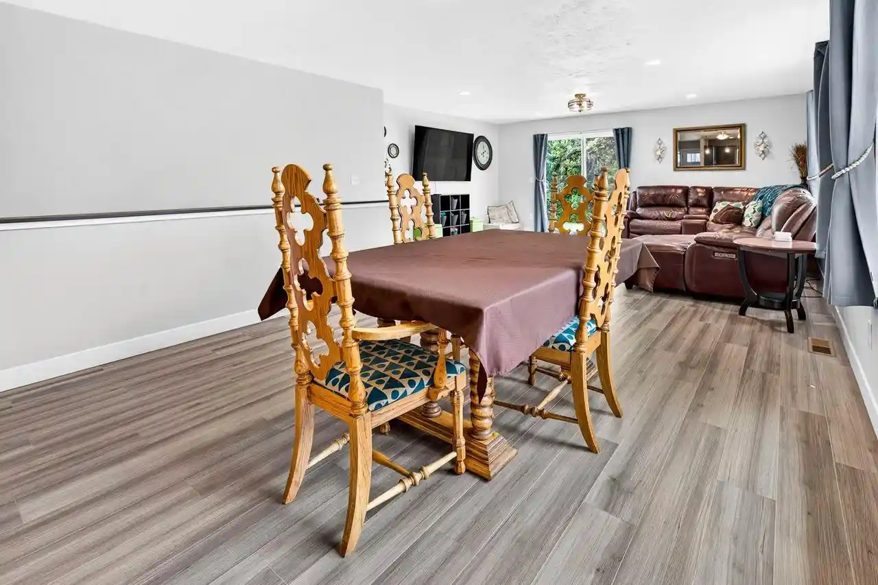 Photo 3 of Single family home for sale at 37 Ash Grove Pl Pl, Kaukauna, WI 54130 | MLS# 50327514 | Listing updated on 2026-07-09