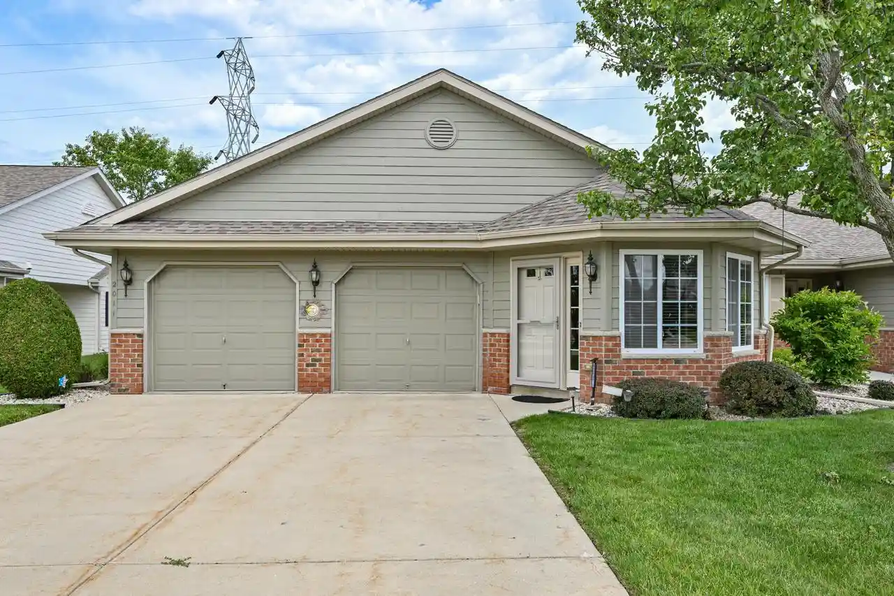 1st image of 2011 27th Avenue Avenue, Kenosha, WI 53140 | MLS# 1967619