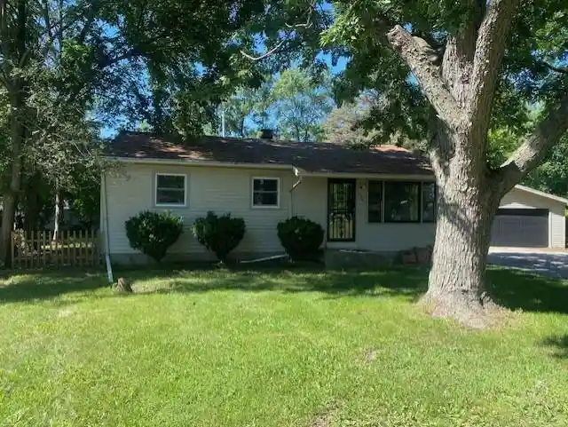 1st image of 638 E Columbine Dr Dr, Beloit, WI 53511 | MLS# 2025997