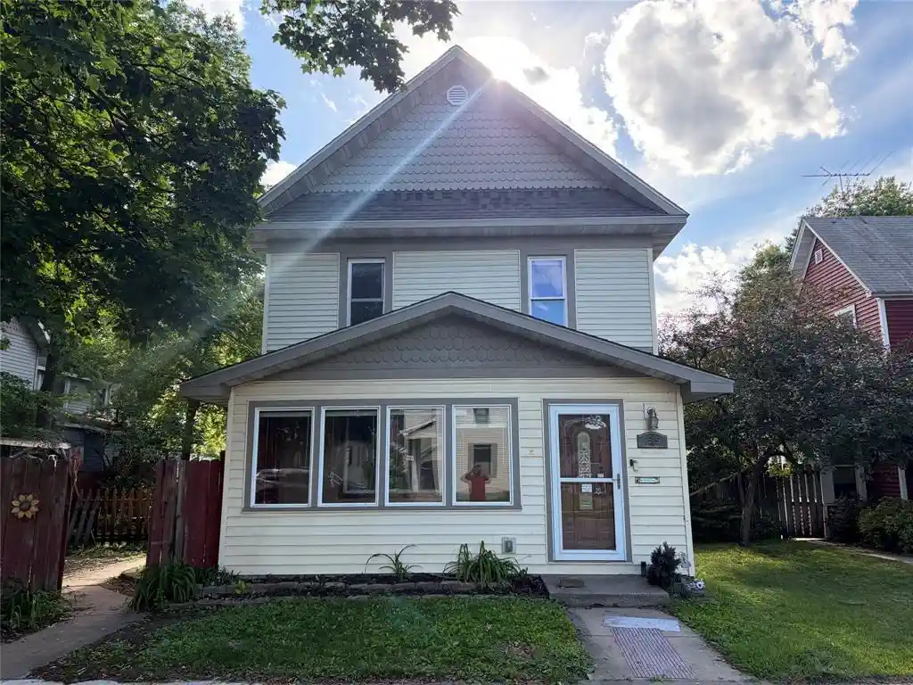 1st image of 1519 Kane Street Street, La Crosse, WI 54603 | MLS# 1602262
