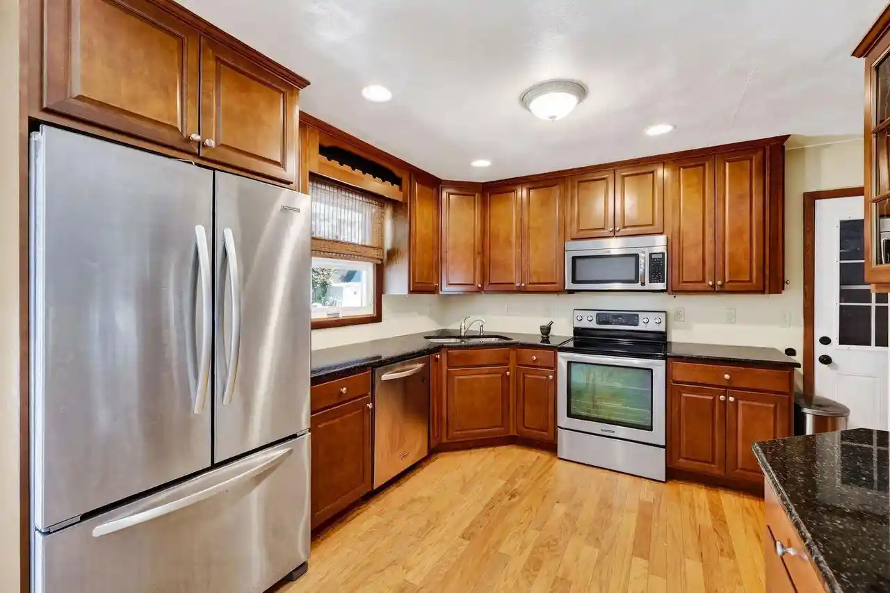 3rd image of 2418 Harvard Dr Dr, Janesville, WI 53548 | MLS# 2026001