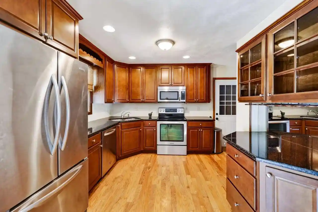 4th image of 2418 Harvard Dr Dr, Janesville, WI 53548 | MLS# 2026001