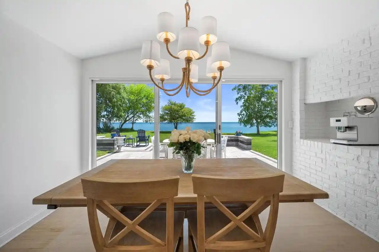 3rd image of 13334 N Lakewood Dr Dr, Mequon, WI 53097 | MLS# 1967650
