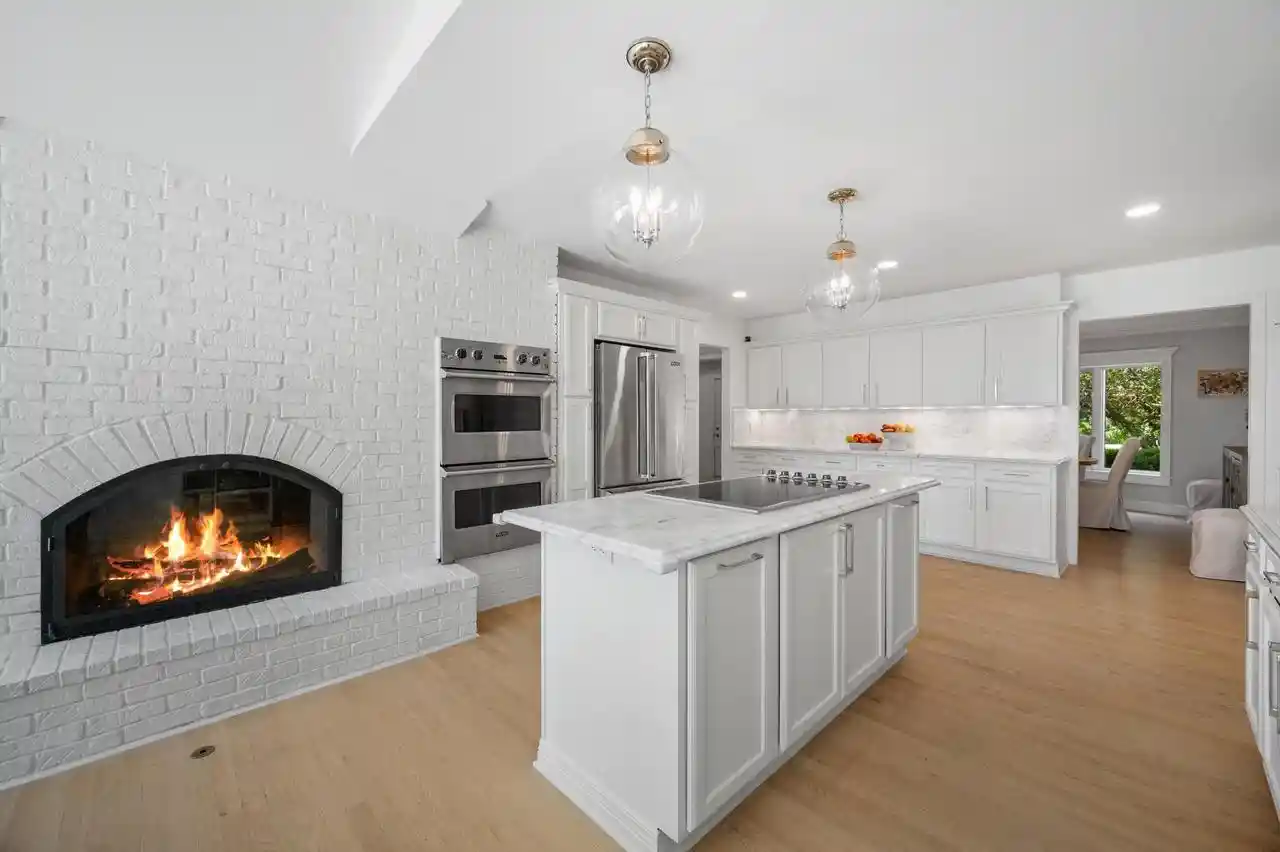 5th image of 13334 N Lakewood Dr Dr, Mequon, WI 53097 | MLS# 1967650