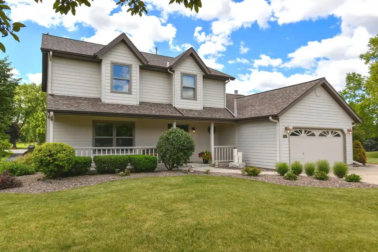 Homes for sale in New Berlin, WI | 14335 W Meadowshire Court Court, New Berlin, WI 53151 | MLS# 1967662