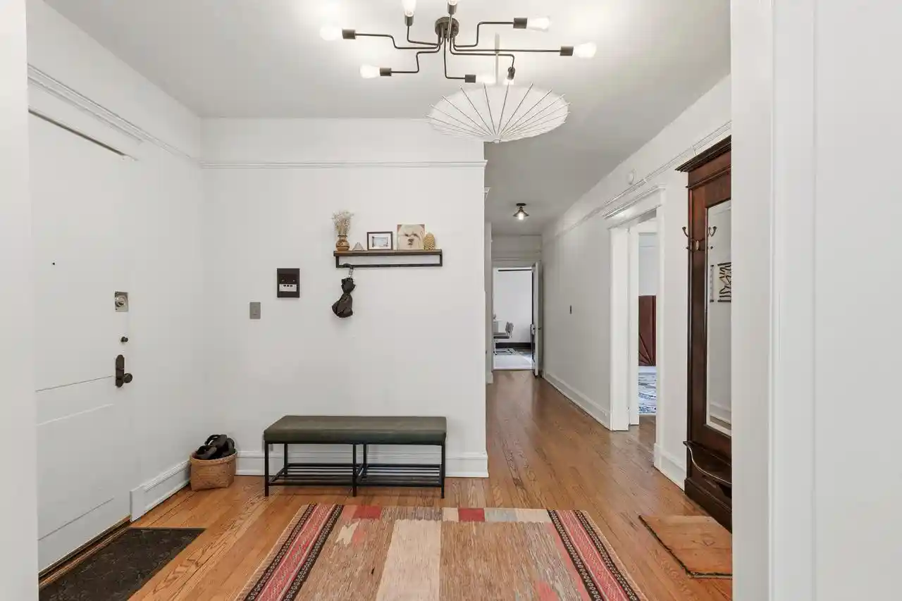 3rd image of 1714 E Kane Pl Pl #K, Milwaukee, WI 53202 | MLS# 1967723