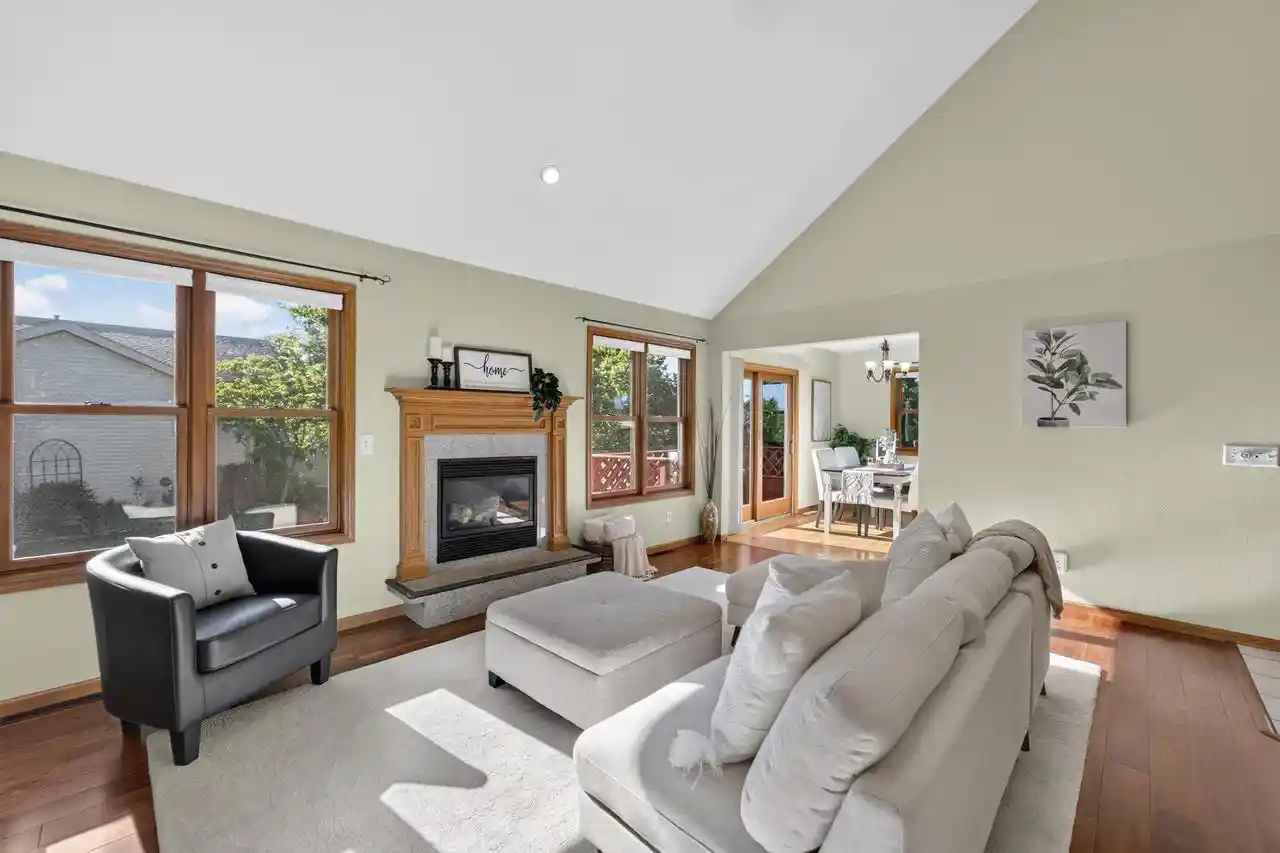 Photo 2 of Single family home for sale at 211 N Heatherstone Dr Dr, Sun Prairie, WI 53590 | MLS# 2026048 | Listing updated on 2026-08-06