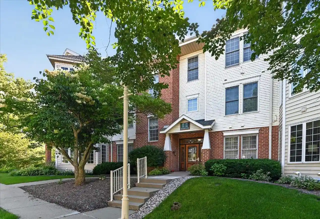 4th image of 222 Shato Lane Lane, Monona, WI 53716 | MLS# 2026053