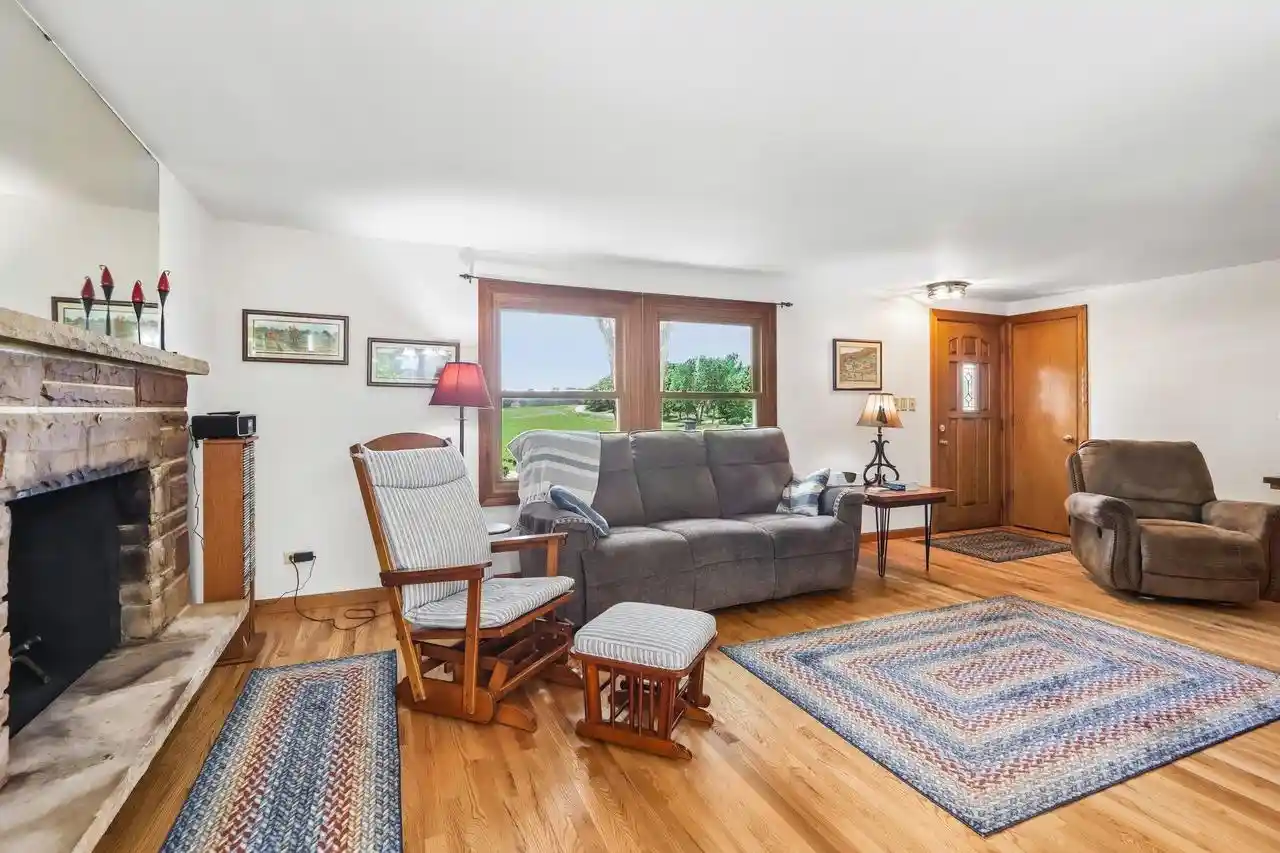 5th image of 2232 Tower Dr Dr, Stoughton, WI 53589 | MLS# 2026061