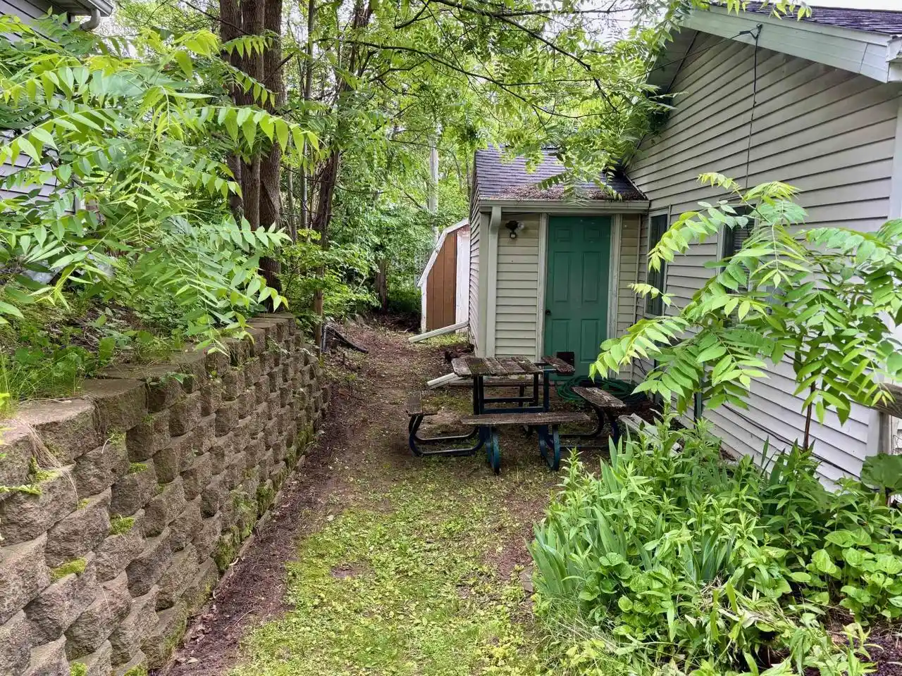 Homes for sale in Green Bay, WI | 2056 Newberry Avenue Avenue, Green Bay, WI 54302 | MLS# 50327565