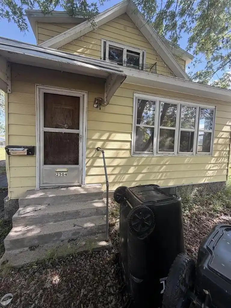 Homes for sale in Menominee, MI | 2504 15th Avenue Avenue, Menominee, MI 49858 | MLS# 50327568