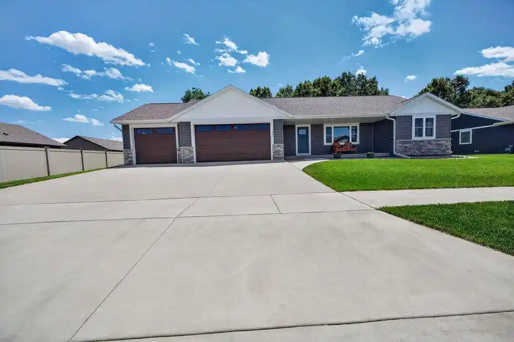image of 1822 Brooklyn Pl Pl, Holmen, WI 54636 | MLS# 1967762