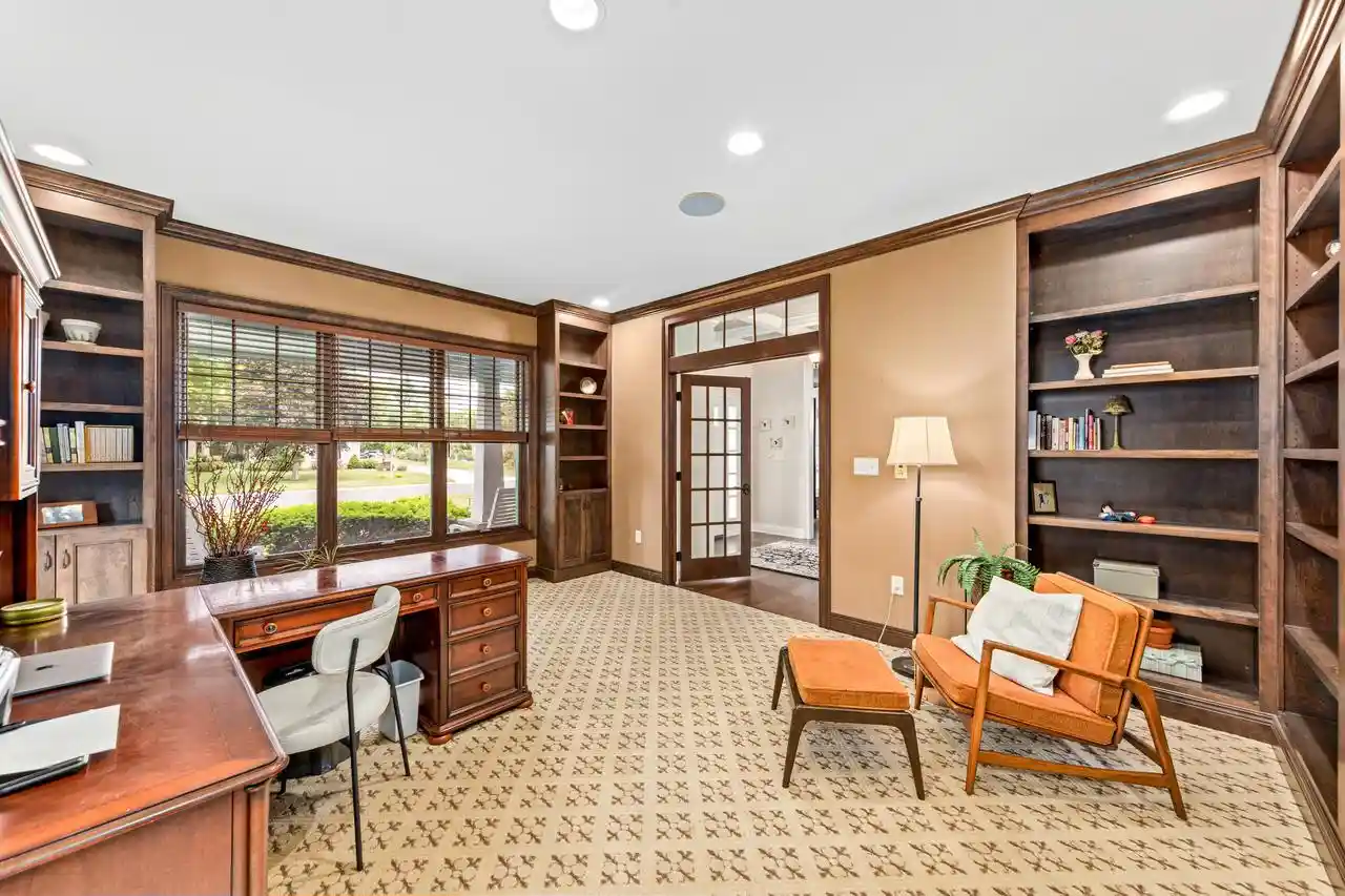 2nd image of N74w16173 Stonewood Dr Dr, Menomonee Falls, WI 53051 | MLS# 1967770