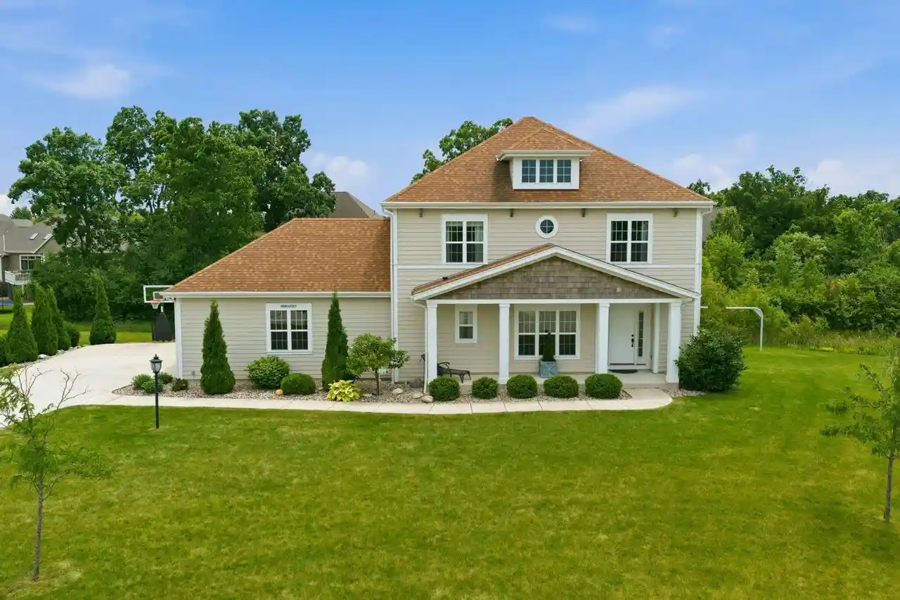 1st image of S89w13007 Bonningale Court Court, Muskego, WI 53150 | MLS# 1967777