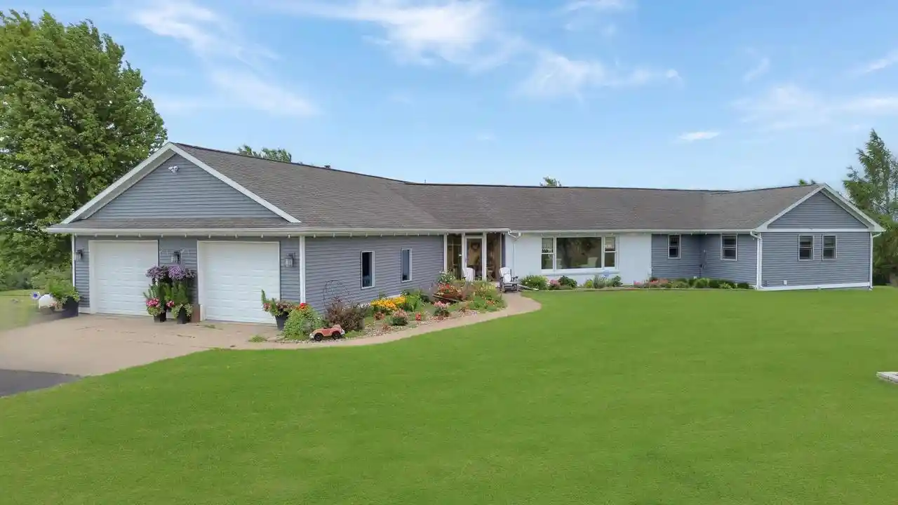 Homes for sale in Westby, WI | E8871 Reo Avenue Avenue, Westby, WI 54667 | MLS# 1967793