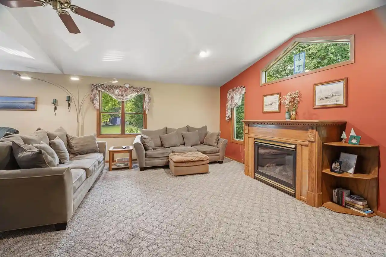 2nd image of W7719 Chelen Ridge Dr Dr, Van Dyne, WI 54979 | MLS# 50327587