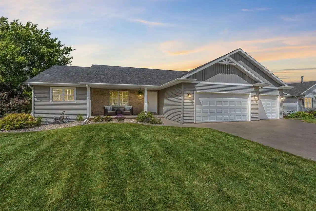Homes for sale in Greenville, WI | W6432 Rocky Mountain Dr Dr, Greenville, WI 54942 | MLS# 50327588