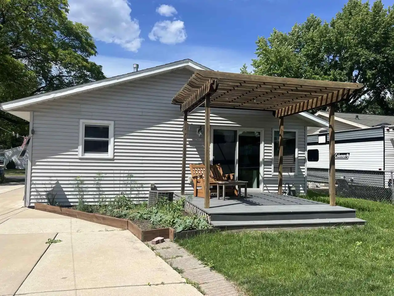2nd image of 590 E 10th Street Street, Fond Du Lac, WI 54935 | MLS# 50327595