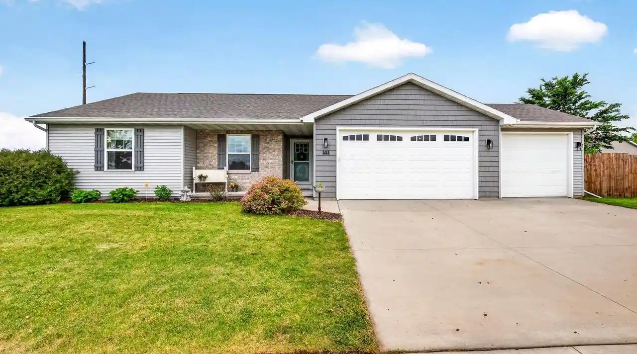 Homes for sale in Combined Locks, WI | 503 Rusch Dr Dr, Combined Locks, WI 54113 | MLS# 50327596