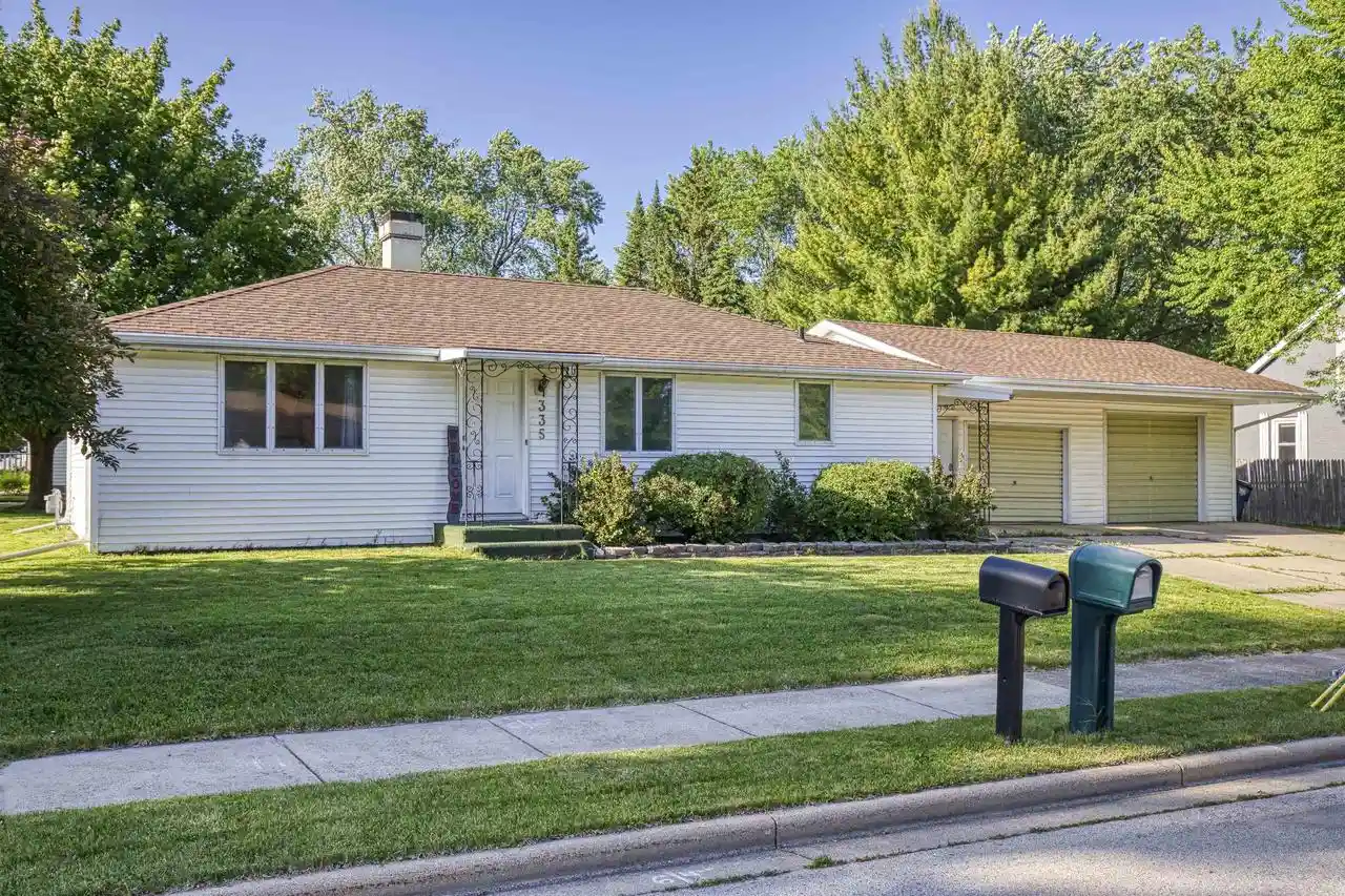 Homes for sale in Pulaski, WI | 335 Front Street Street, Pulaski, WI 54162 | MLS# 50327583
