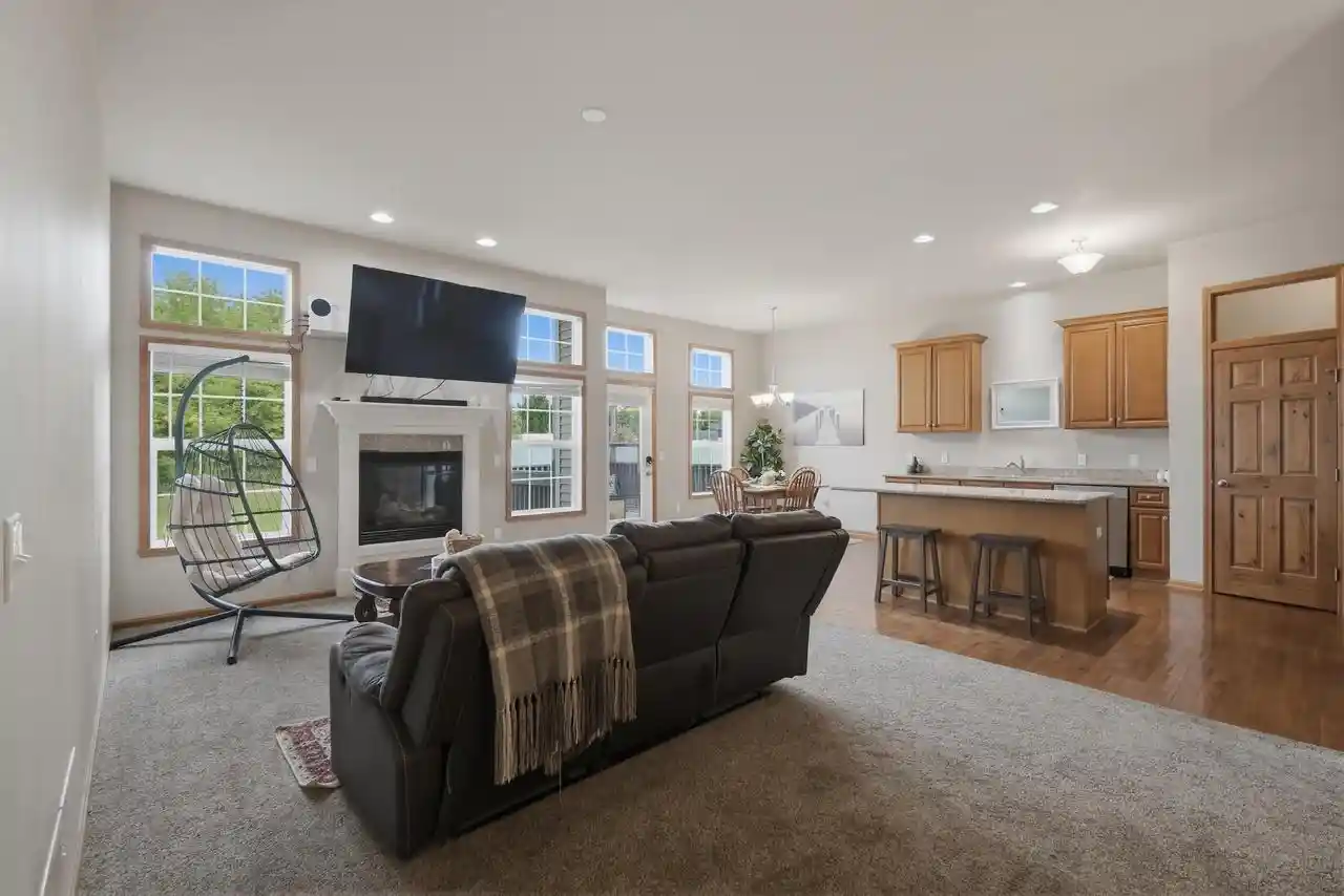 5th image of 11326 N Crestwood Dr Dr, Edgerton, WI 53534 | MLS# 2026104