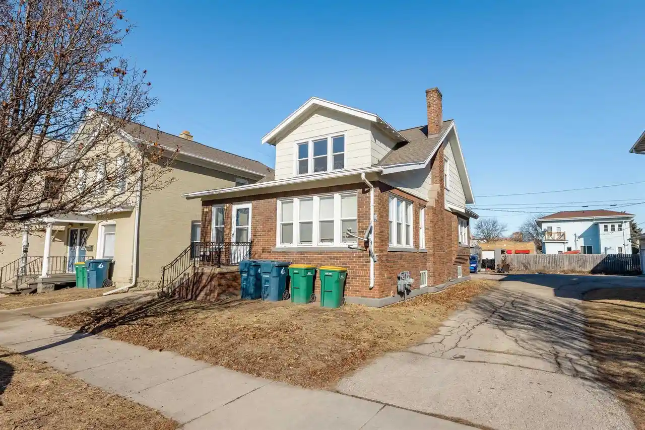 1st image of 17 6th Street Street, Fond Du Lac, WI 54935 | MLS# 50327598