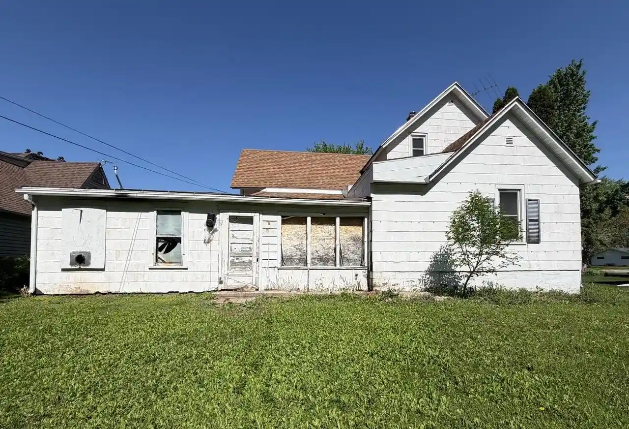 Homes for sale in Marshfield, WI | 709 S Ash Avenue Avenue, Marshfield, WI 54449 | MLS# 22602771