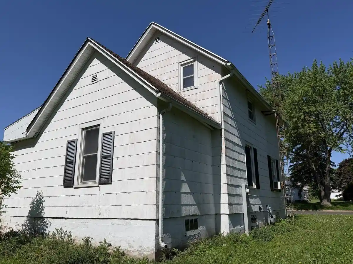 Homes for sale in Marshfield, WI | 709 S Ash Avenue Avenue, Marshfield, WI 54449 | MLS# 22602771