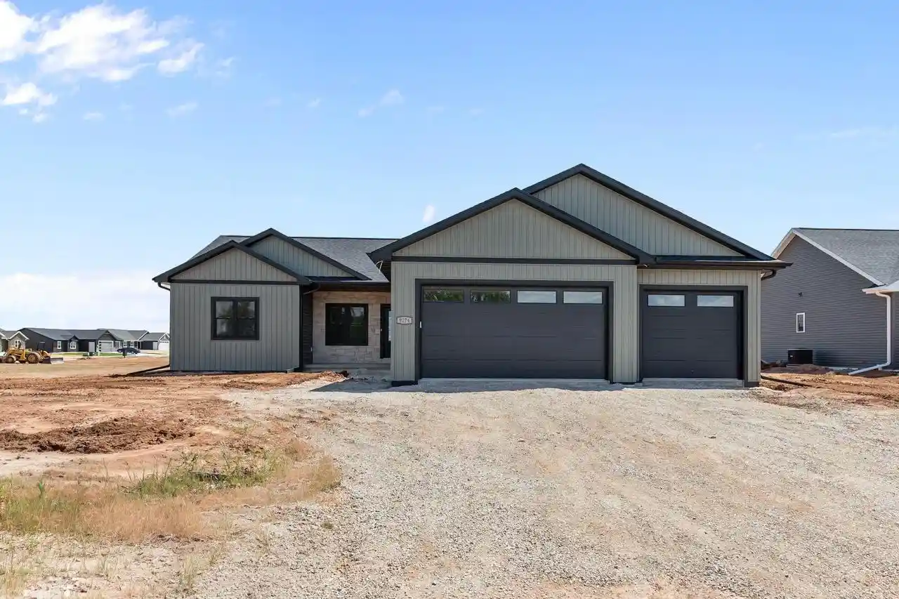 Photo 1 of Single family home for sale at N9274 Homestead Lane Lane, Appleton, WI 54915 | MLS# 50327608 | Listing updated on 2026-09-14