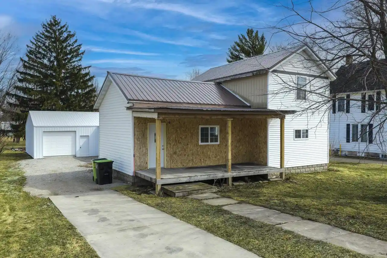 Homes for sale in Fox Lake, WI | 406 S College Avenue Avenue, Fox Lake, WI 53933 | MLS# 1967847