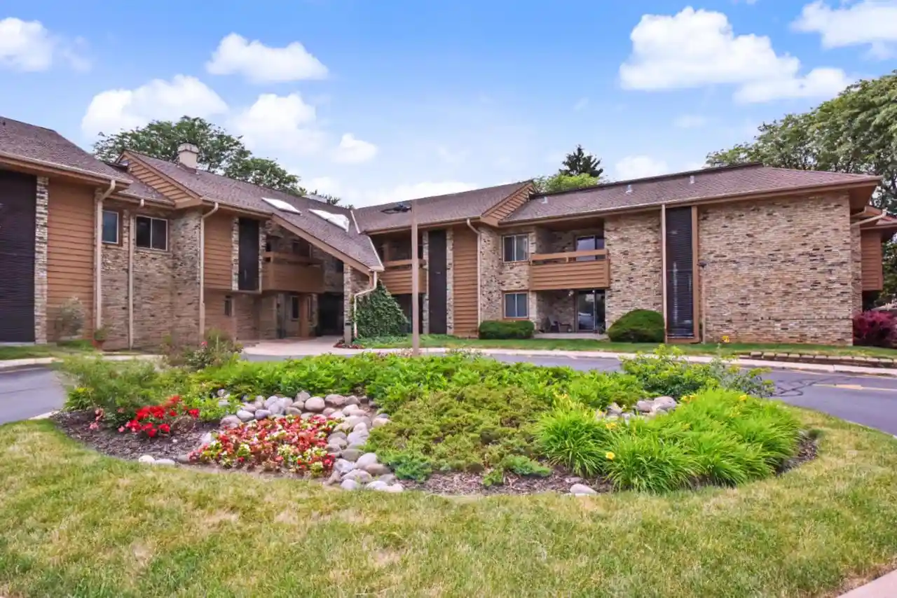 Homes for sale in Glendale, WI | 2101 W Good Hope Road Road #111, Glendale, WI 53209 | MLS# 1967864