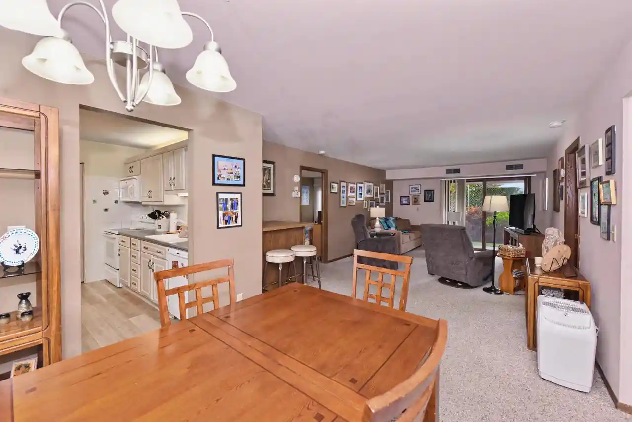 Homes for sale in Glendale, WI | 2101 W Good Hope Road Road #111, Glendale, WI 53209 | MLS# 1967864