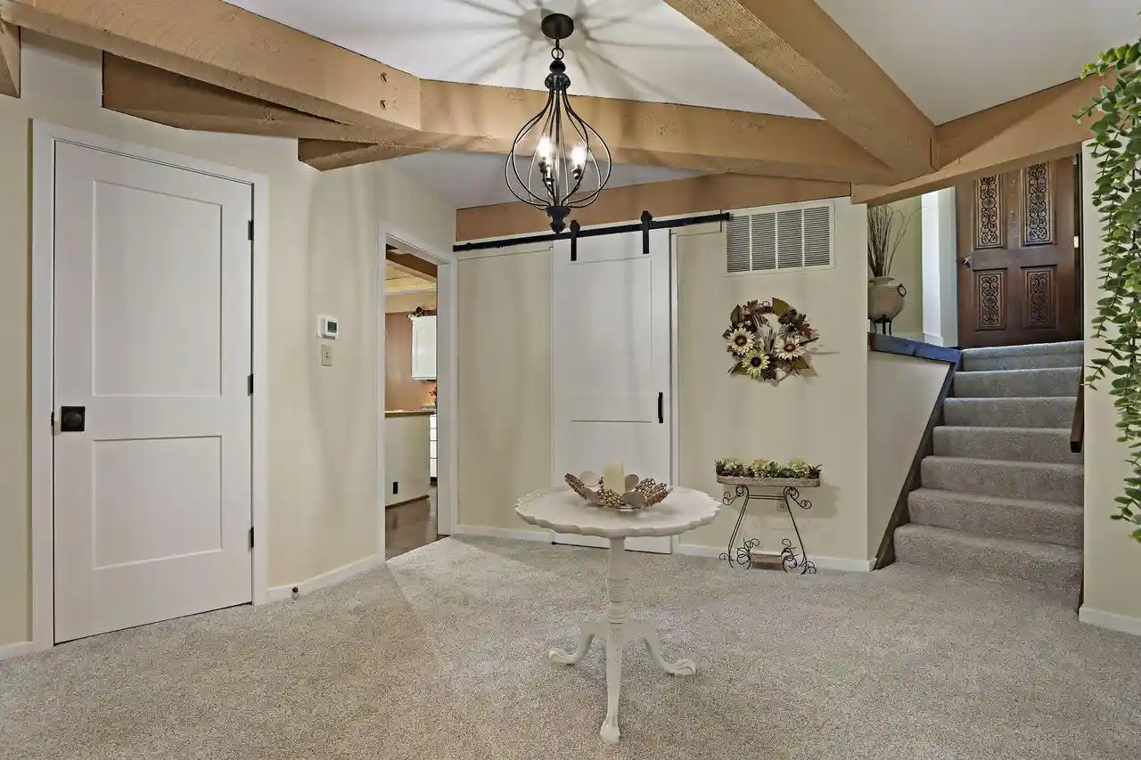 Homes for sale in Fontana, WI | 880 Windsor Dr Dr #J3, Fontana, WI 53125 | MLS# 1967871