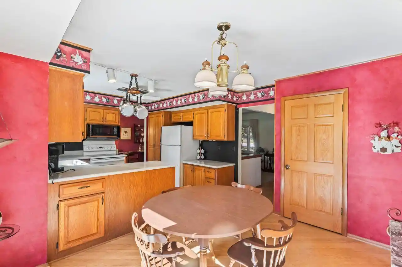 Homes for sale in Colgate, WI | 632 Highland Dr Dr, Colgate, WI 53017 | MLS# 1967872
