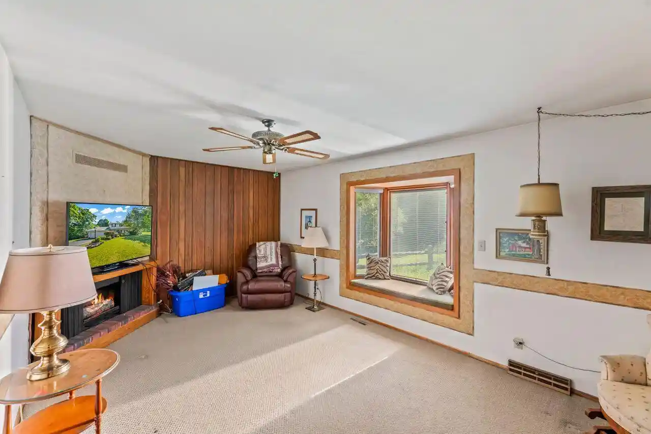 Homes for sale in Colgate, WI | 632 Highland Dr Dr, Colgate, WI 53017 | MLS# 1967872
