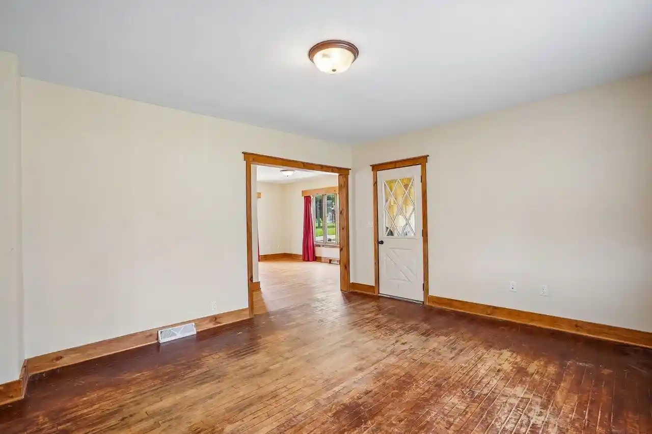 4th image of 513 S Waterloo Street Street, Columbus, WI 53925 | MLS# 2026123
