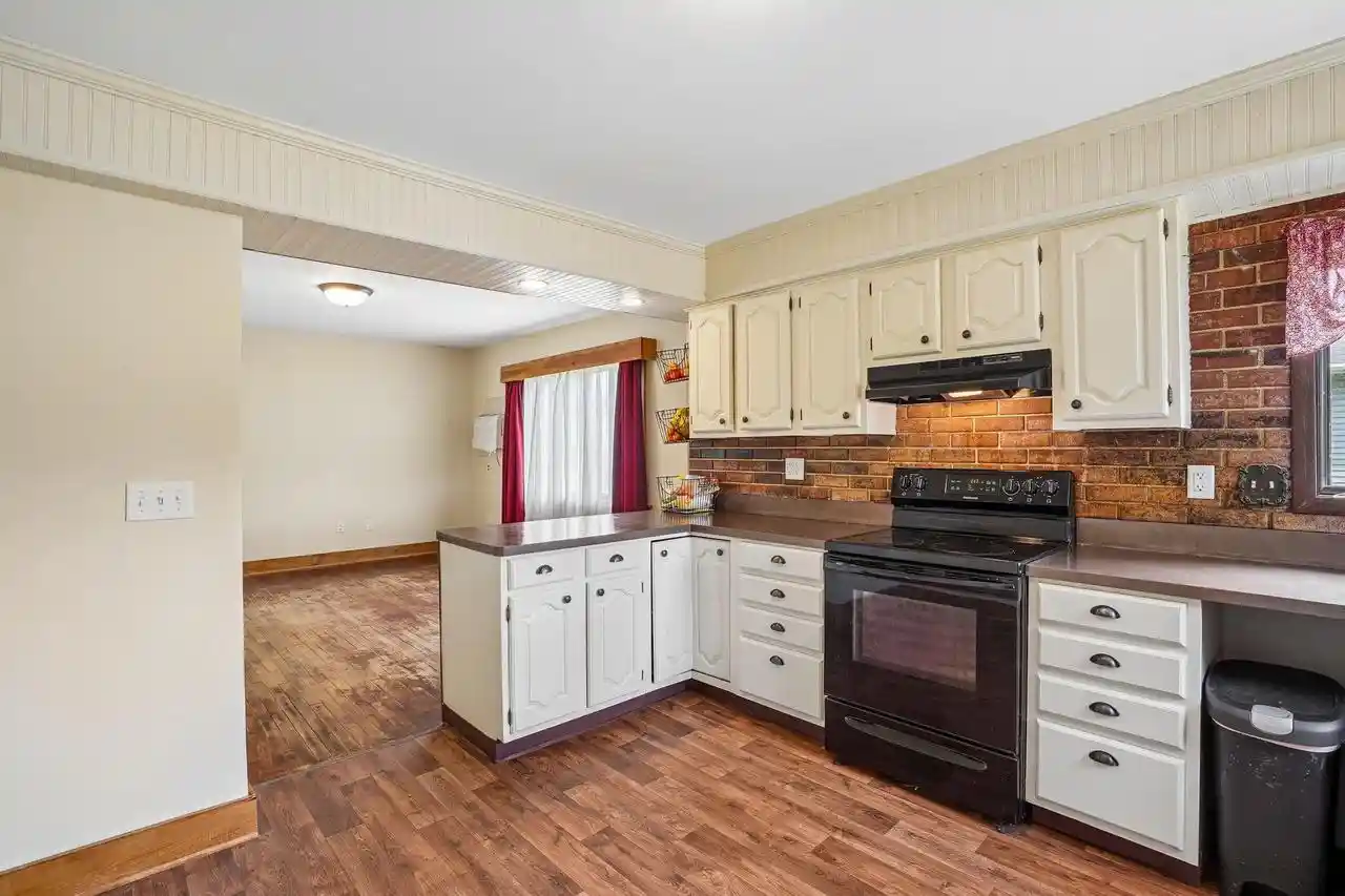 28th image of 513 S Waterloo Street Street, Columbus, WI 53925 | MLS# 2026123